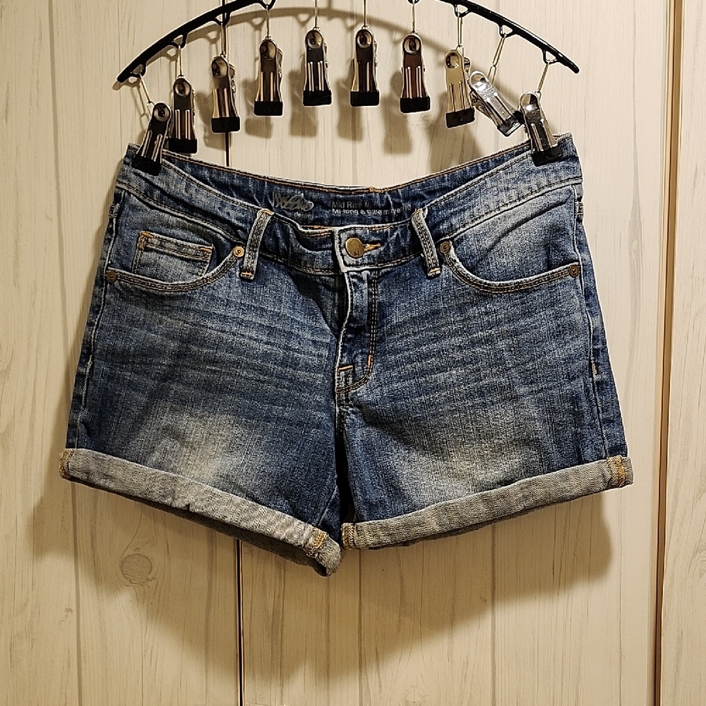 Stylish Blue Women's Jean Shorts